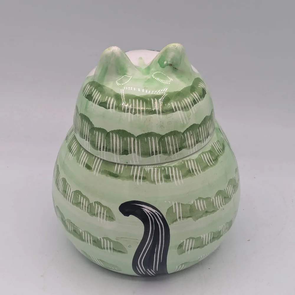 Vintage Pier 1 Imports roly poly Cat w/fish ceramic jar hand painted Italy